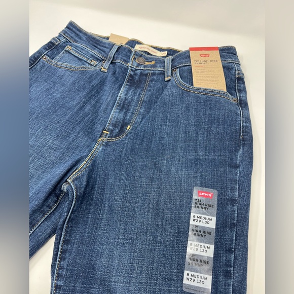 Size 29x30 Women’s Levi’s Jeans #1598 - Picture 4 of 13